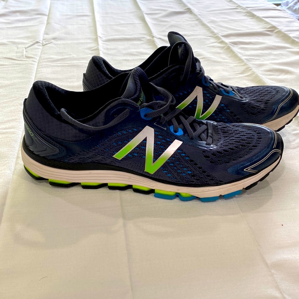 New balance running 1260 navy blue size 12 gently used